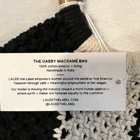 Crater Black and White Macrame Purse - Picture 3 of 5